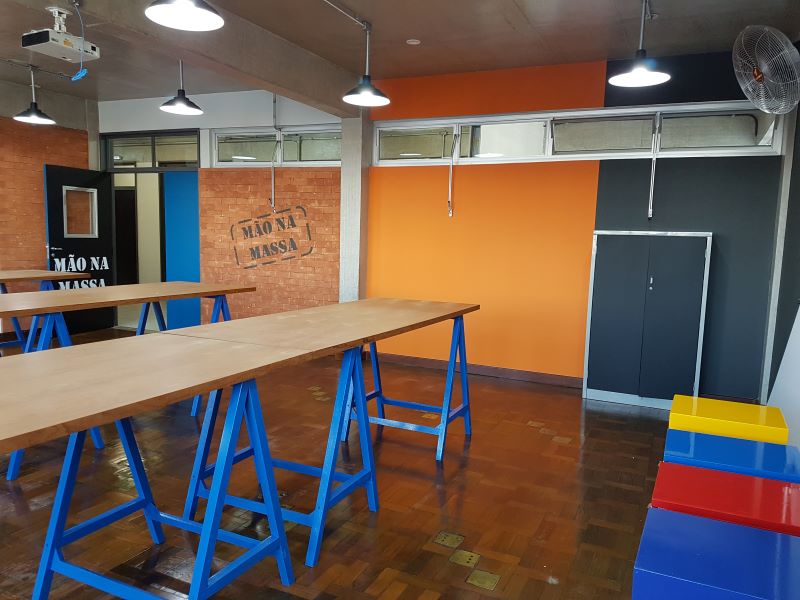 Sala multiuso​ incentivando a cultura maker na educação​